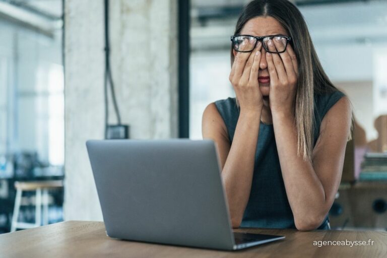avoir besoin de déléguer son marketing - agence abysse